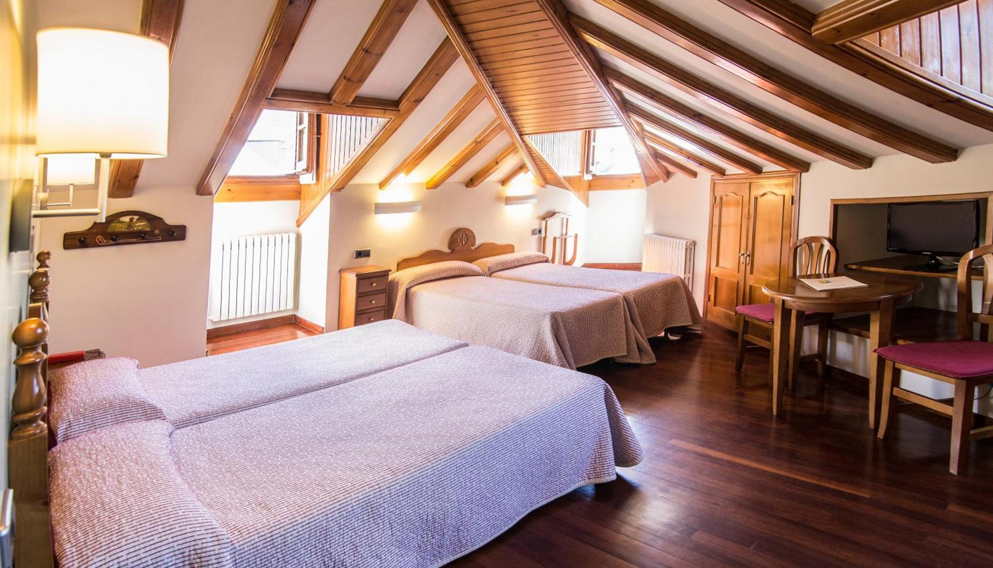 Hotel Aragueells Benasque Ngoại thất bức ảnh