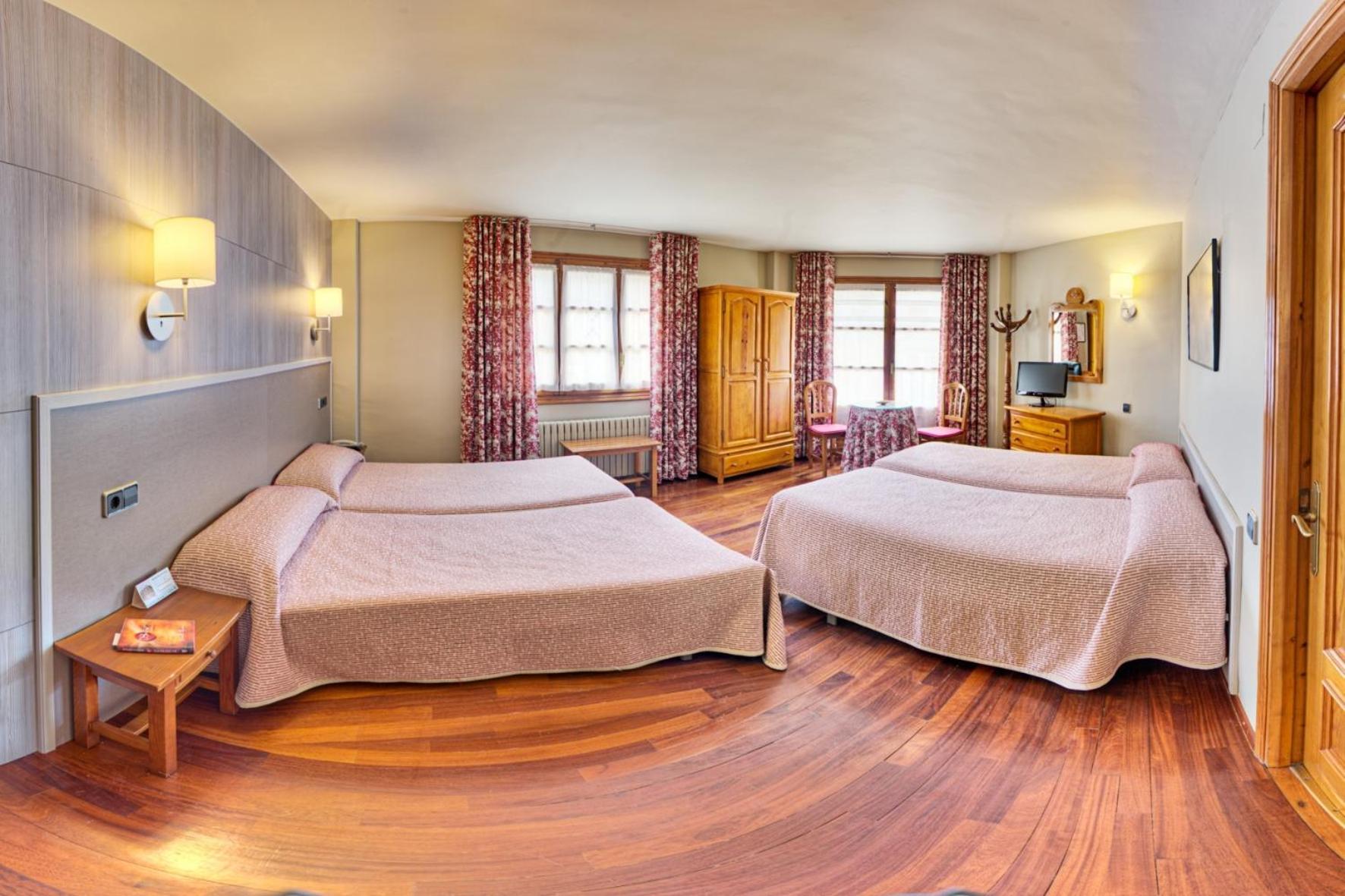 Hotel Aragueells Benasque Ngoại thất bức ảnh