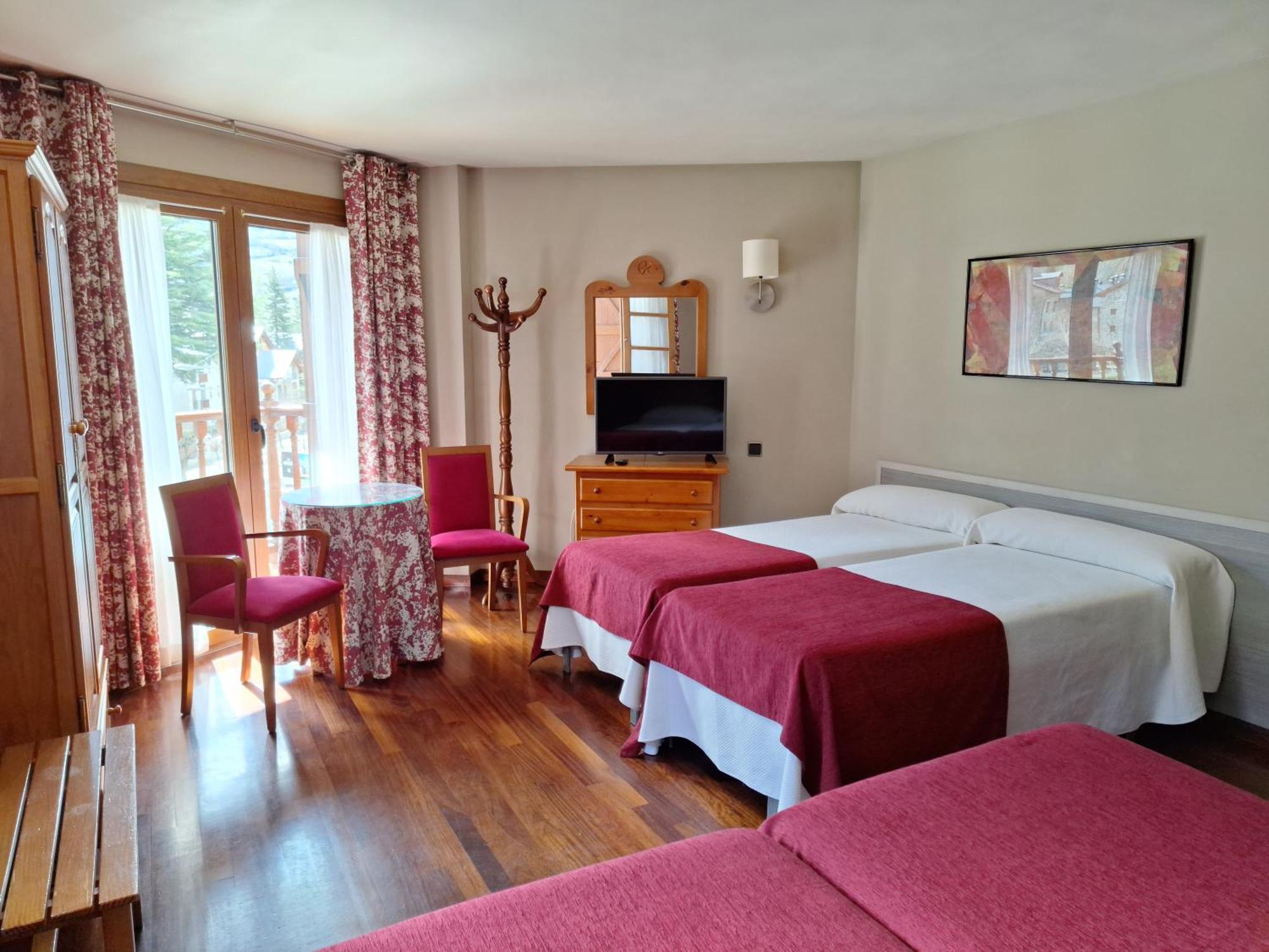 Hotel Aragueells Benasque Ngoại thất bức ảnh
