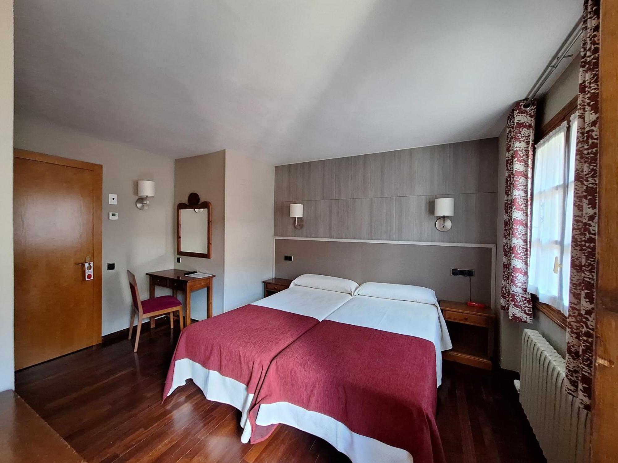 Hotel Aragueells Benasque Ngoại thất bức ảnh