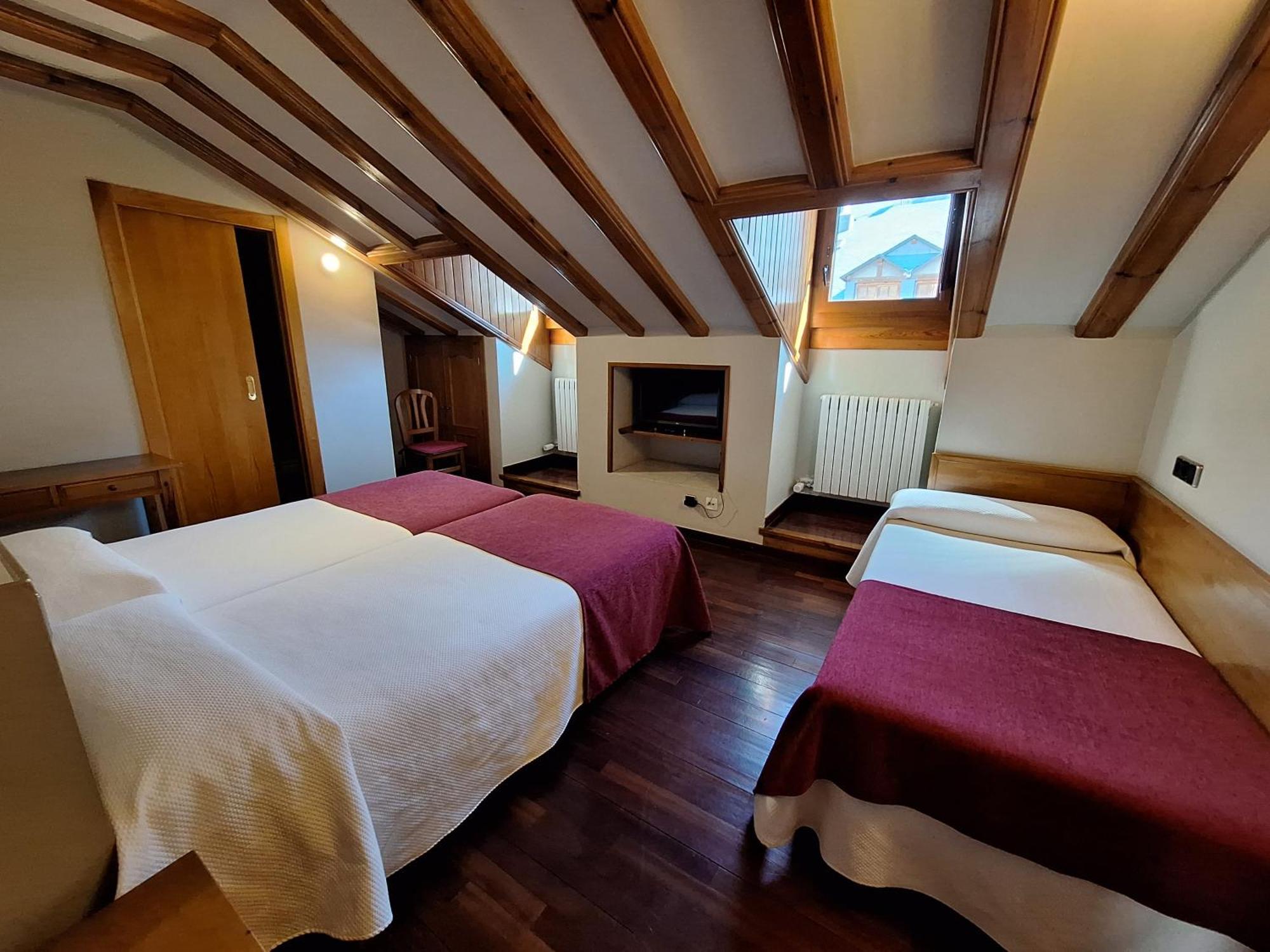 Hotel Aragueells Benasque Ngoại thất bức ảnh