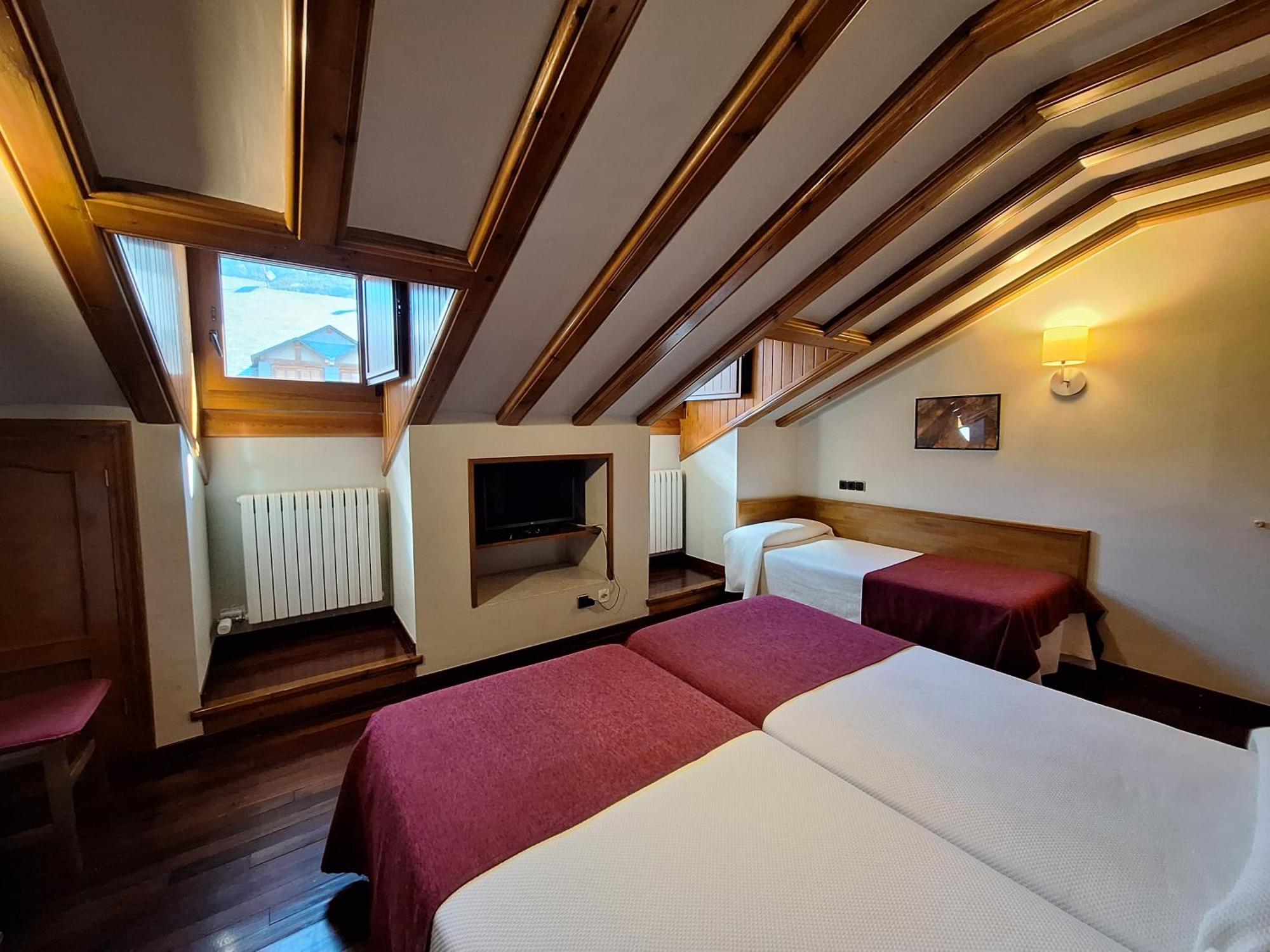 Hotel Aragueells Benasque Ngoại thất bức ảnh